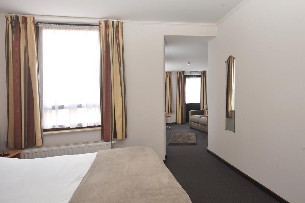Hotel Du Perron ธูส์ ห้อง รูปภาพ